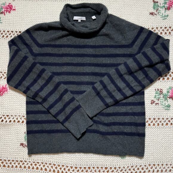 Vince 100% Cashmere Striped Mock Neck Sweater Women’s Medium Gray Navy Soft Knit - Picture 1 of 7